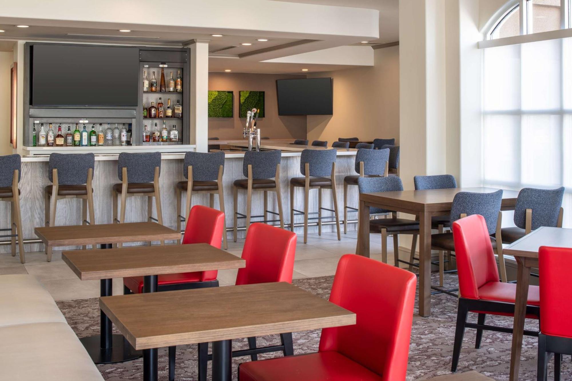 Hilton Garden Inn Fontana Dış mekan fotoğraf