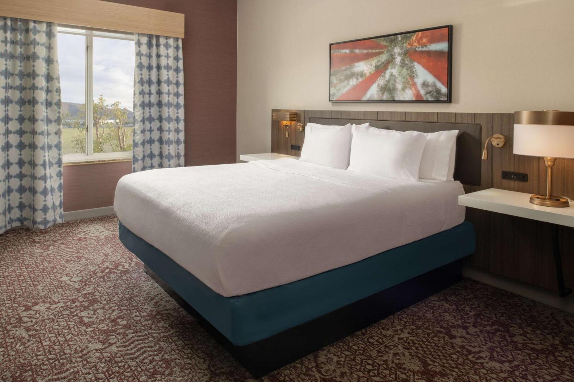 Hilton Garden Inn Fontana Dış mekan fotoğraf