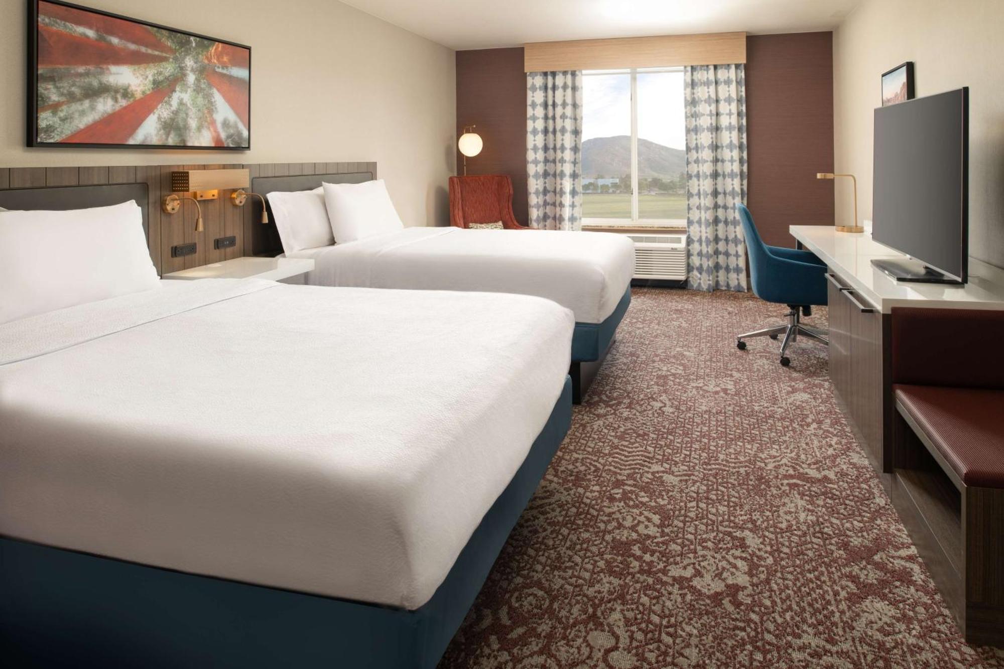 Hilton Garden Inn Fontana Dış mekan fotoğraf